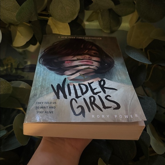 Wilder Girls by Rory Power - Picture 5 of 5